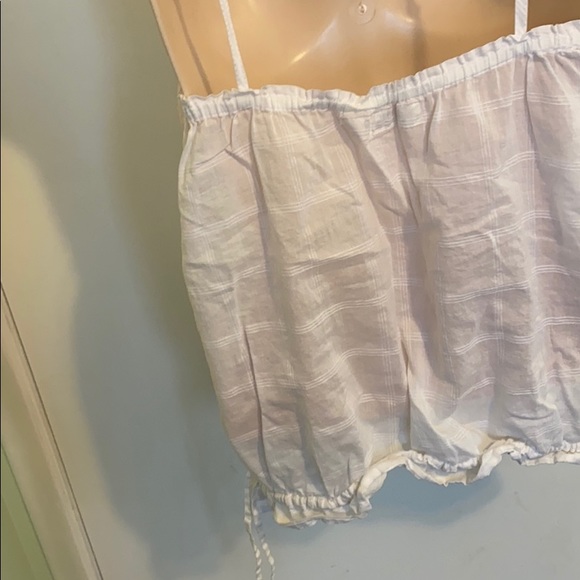 Hollister ruffle tank - Picture 7 of 7